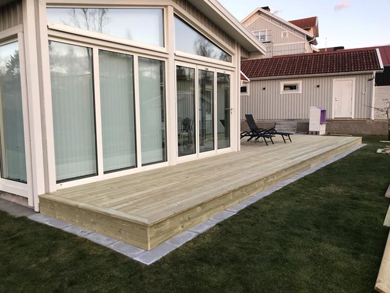 Bygge av nytt altandäck